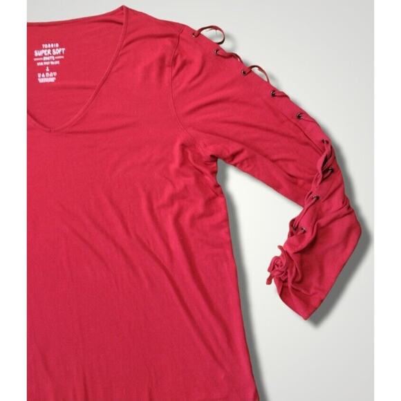 Torrid Super Soft Knits Laced Sleeve V-Neck Top Red Size 1(1X) - Picture 2 of 8